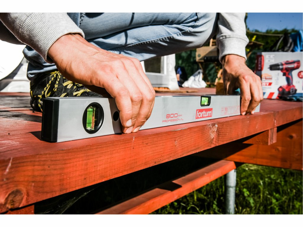 800mm Hliníková vodováha - Presnosť a kvalita v jednom