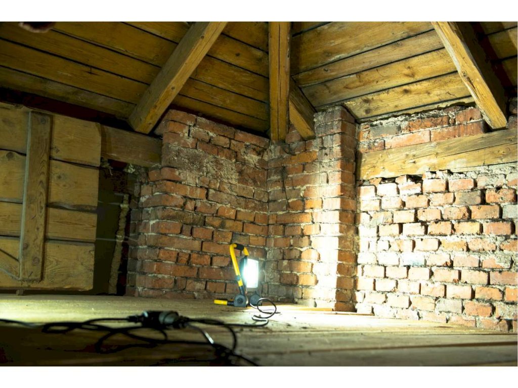 LED pracovné svietidlo 50W so stojanom a IP65 krytím