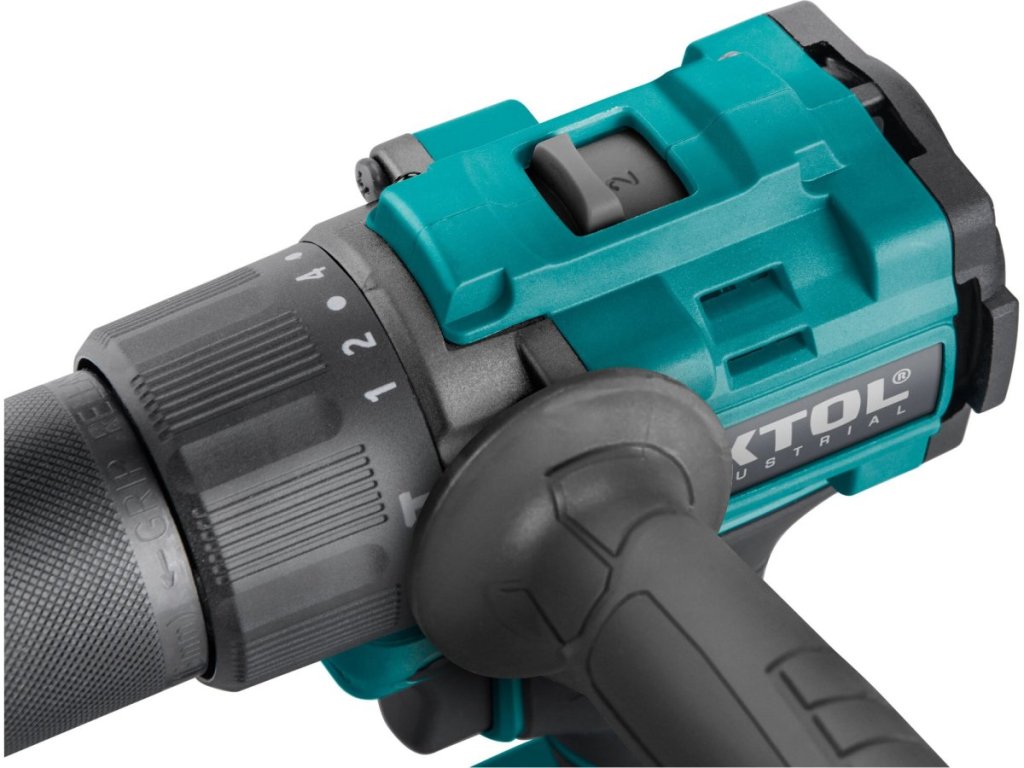 Aku skrutkovač s vysokým krútiacim momentom a príklepom