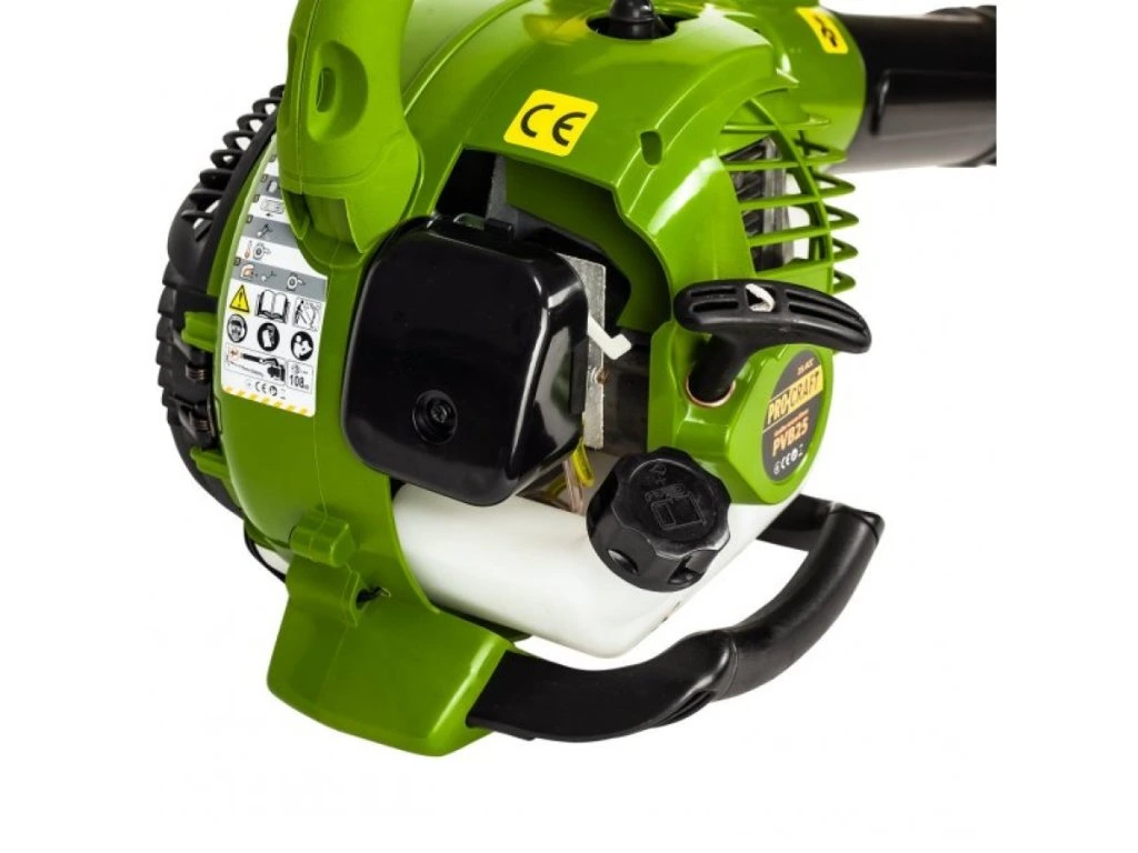 Benzínový vysávač lístia PROCRAFT PVB25 urýchli upratovanie záhrady