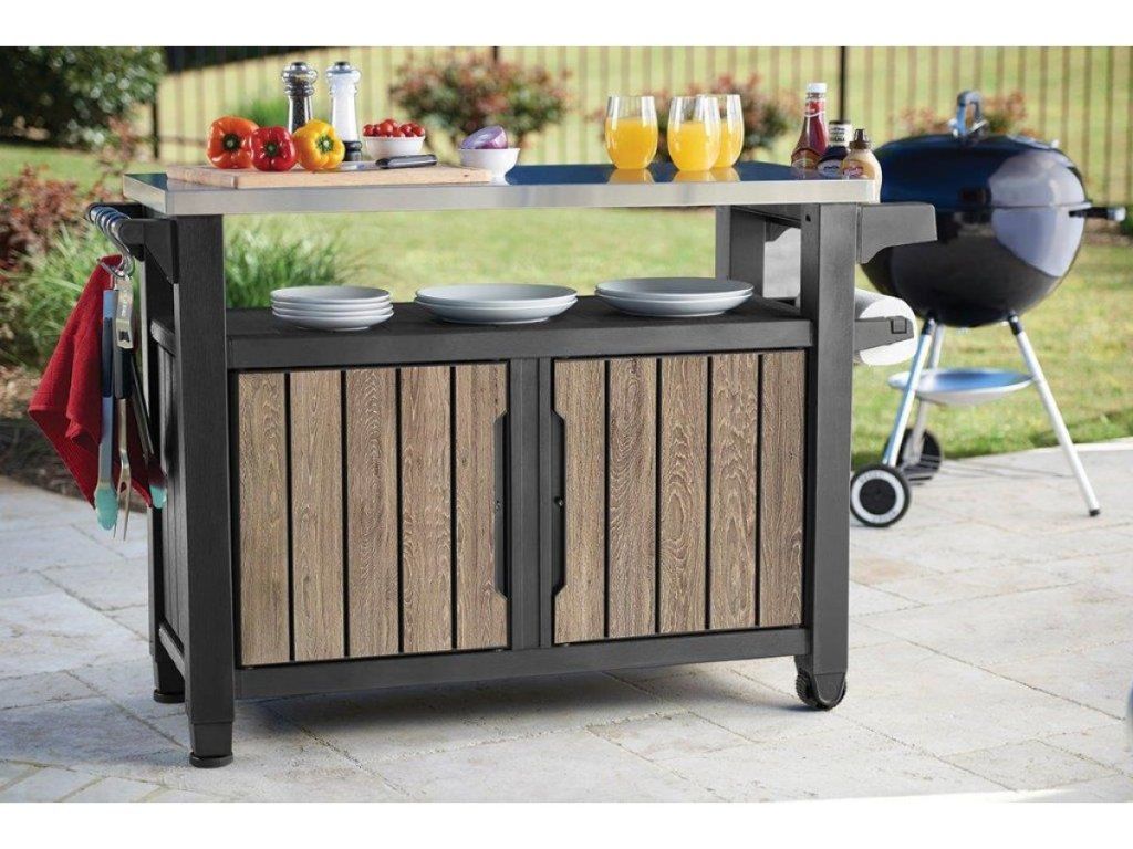 Grilovací stolík Keter UNITY XL s nerezovou doskou a objemom 207 l