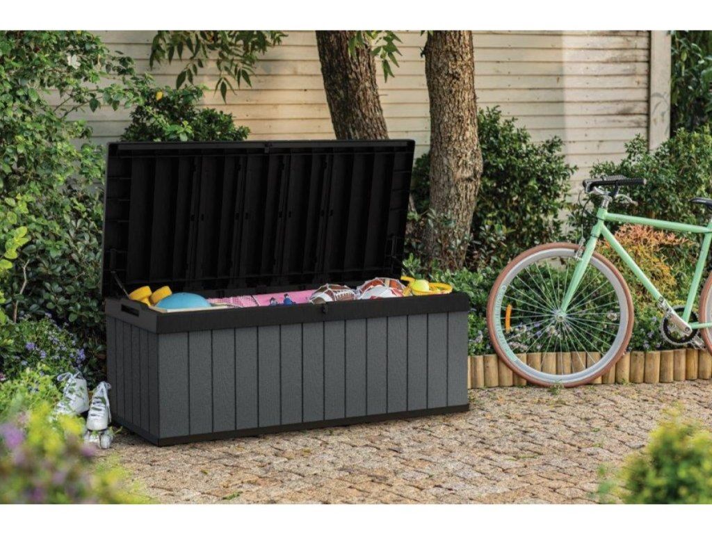 Záhradný úložný box Keter Darwin 380 L s hydraulickým otváraním