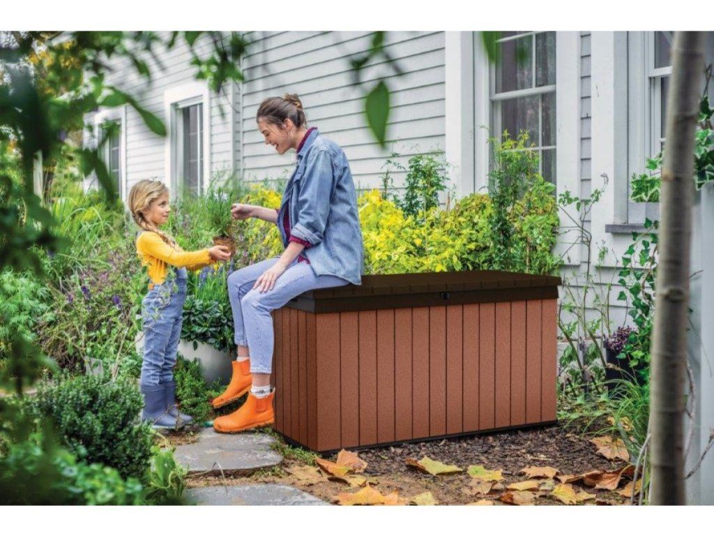 Keter Darwin 570 L: Pevný úložný box na podušky a náradie