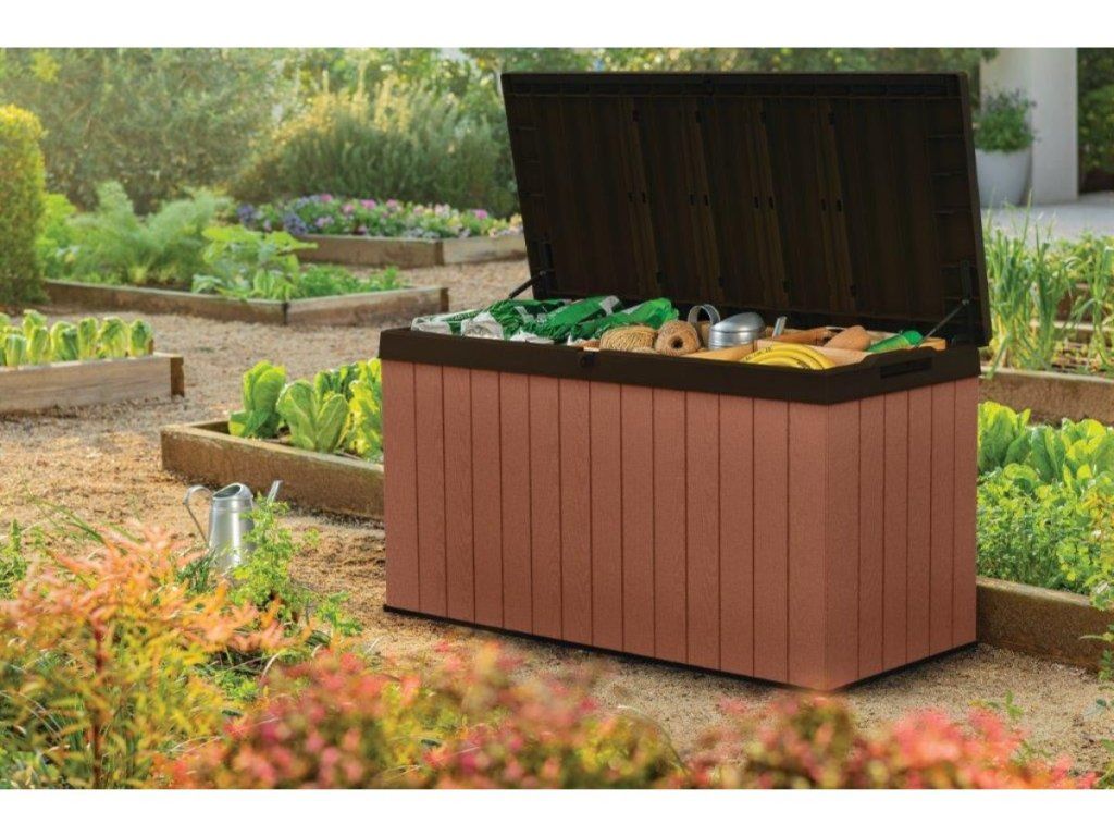 Záhradný box Keter Darwin 570 L v hnedej farbe