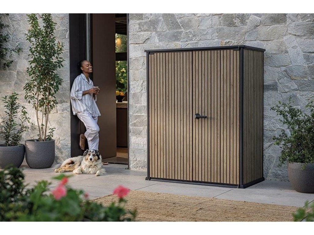 Vysoký záhradný box Keter Signature s objemom 1400 l