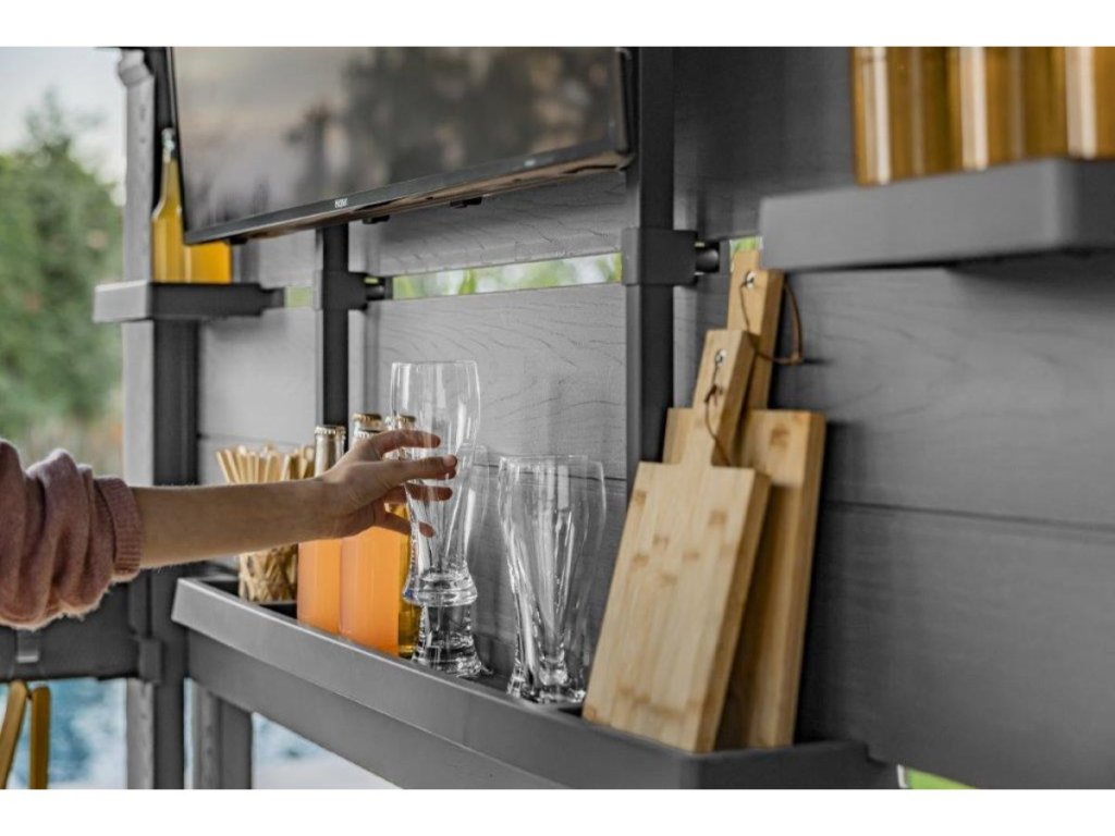 Keter BAR-B-Q Gazebo ako centrum vašej letnej kuchyne a záhradnej párty