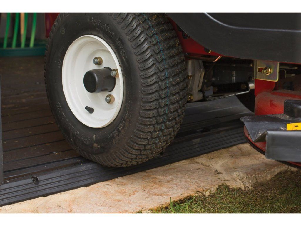 Záhradný domček Keter Apex 7,5 x 13 Ashwood pre bezpečie vášho náradia