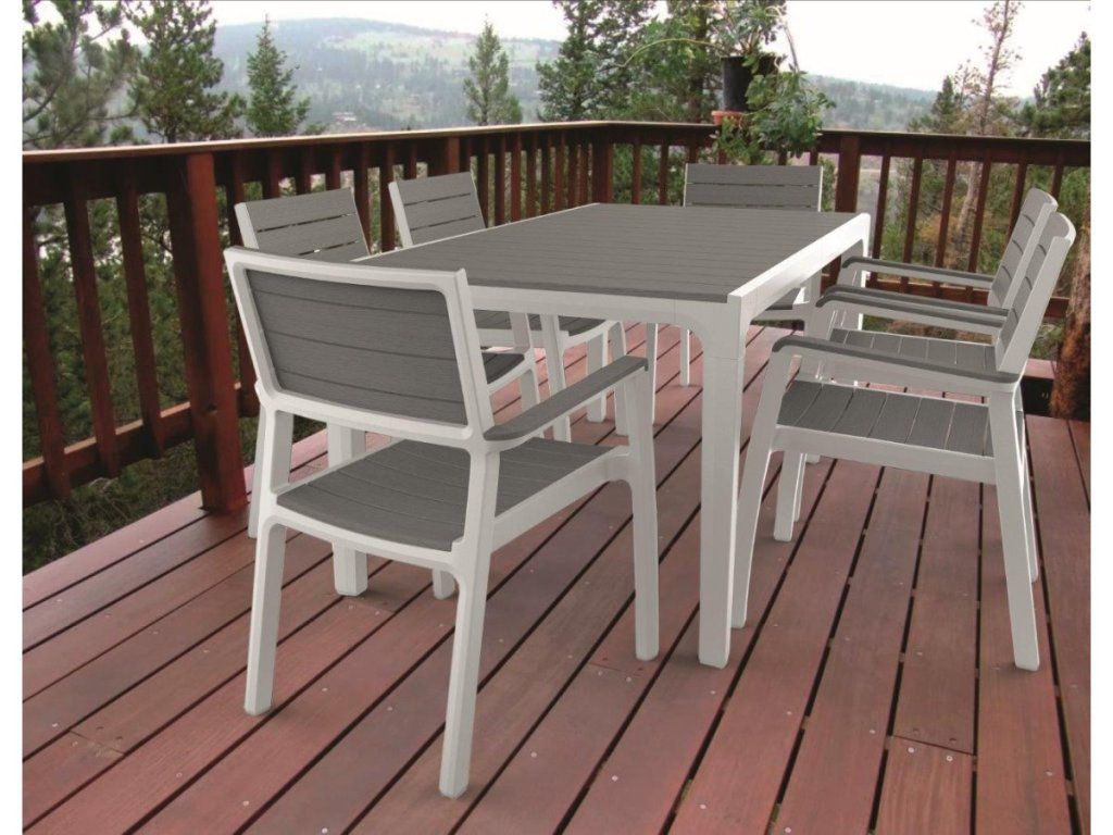 Záhradný stôl Keter Harmony pre stolovanie na terase