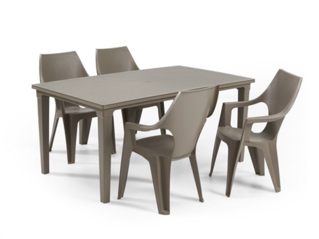 Záhradný stôl Keter Futura v elegantnej farbe cappuccino