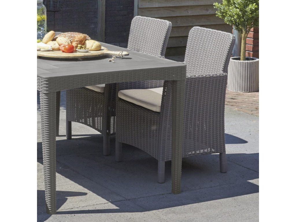 Záhradné kreslo Keter Trenton v capputchino farbe s mäkkou poduškou