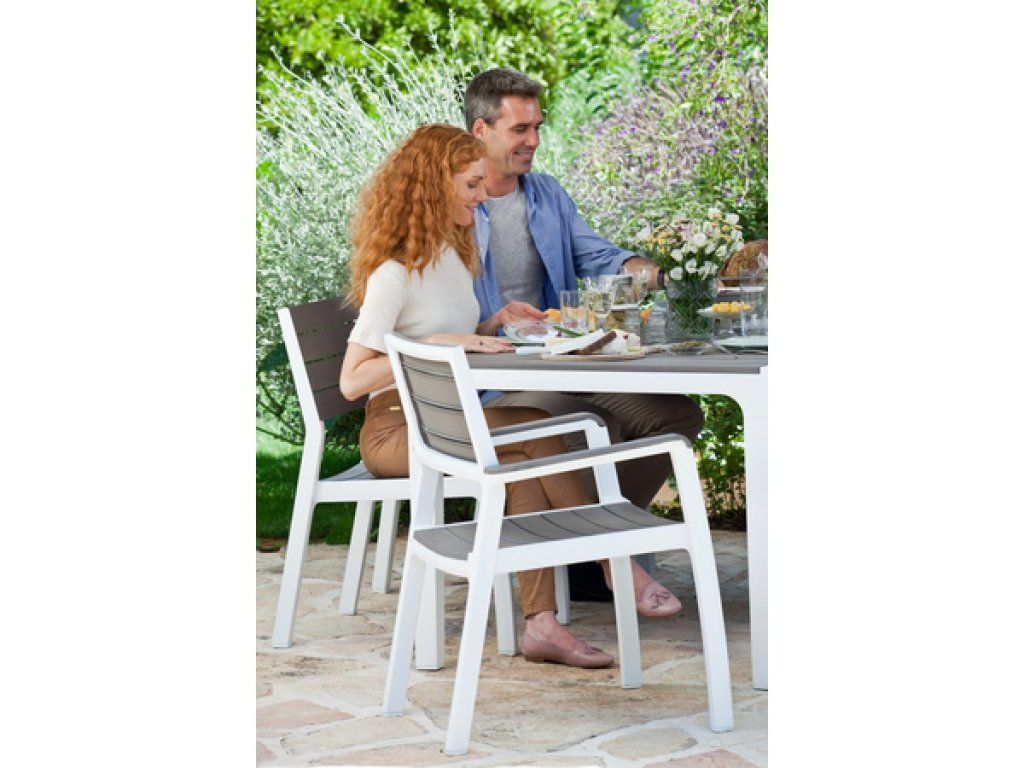 Záhradné kreslo Keter Harmony s podrúčkami a nosnosťou 110 kg