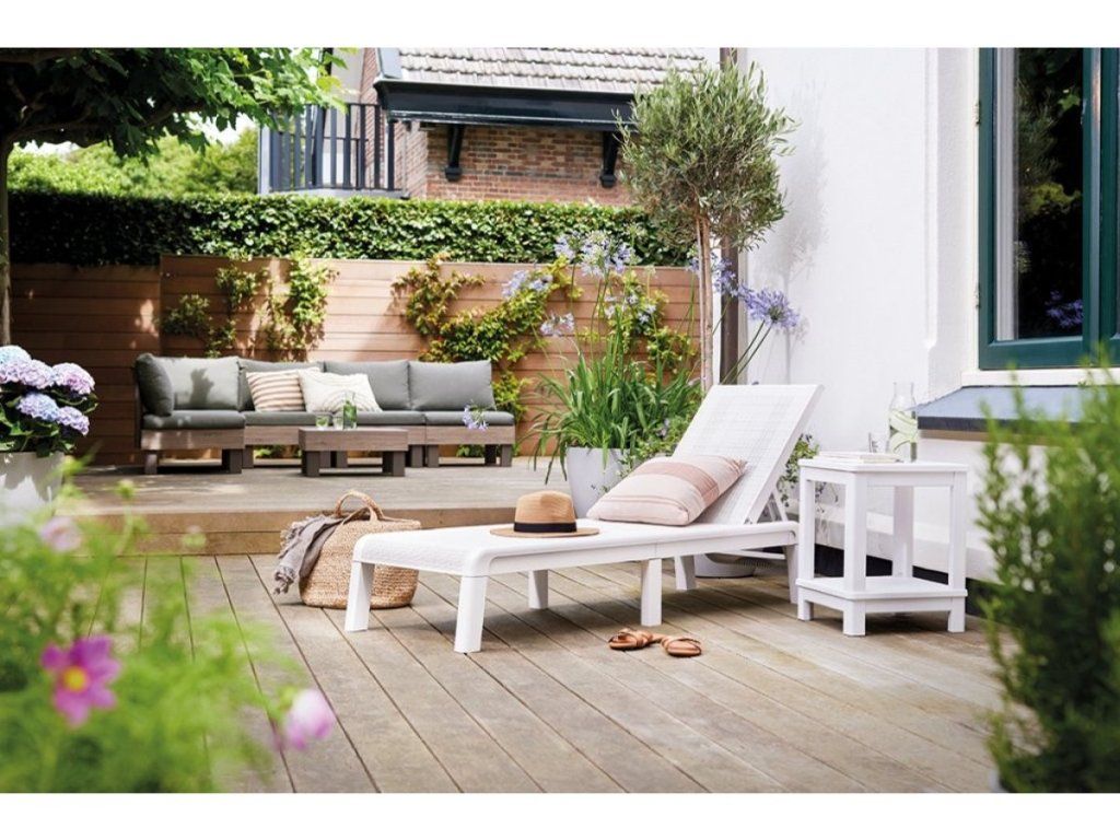 Záhradné lehátko Keter Atlas pre relax pri bazéne aj na terase