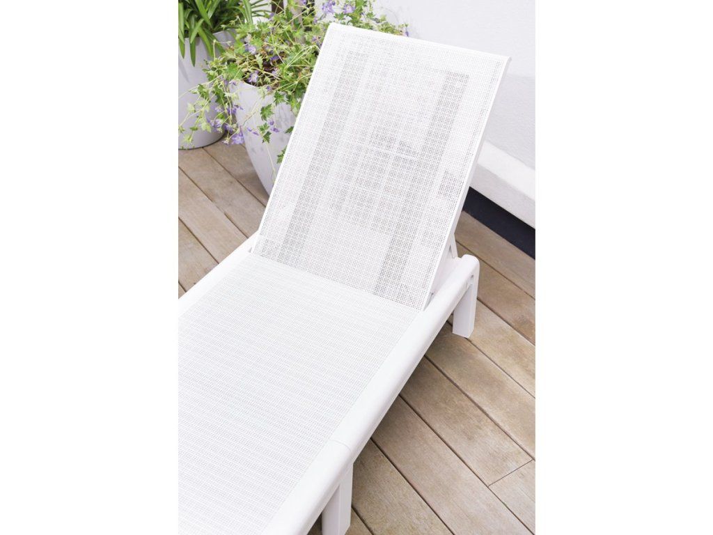 Skladacie ležadlo Keter Mallorca s polstrom s nosnosťou 110 kg