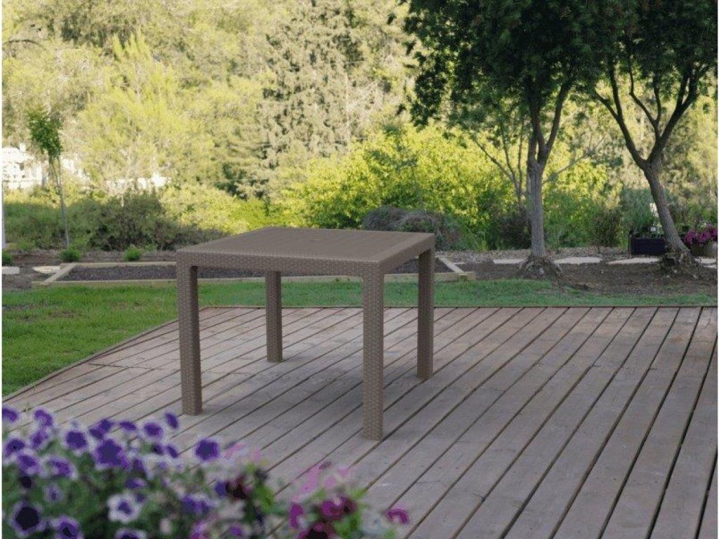 Odolný záhradný nábytok Keter Corfu Fiesta v elegantnom odtieni cappuccino