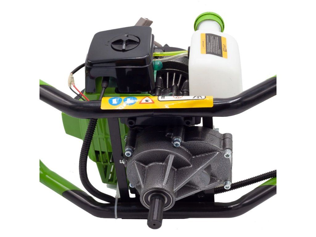 Ovládacie prvky a motorová časť zemného vrtáka PROCRAFT GD68