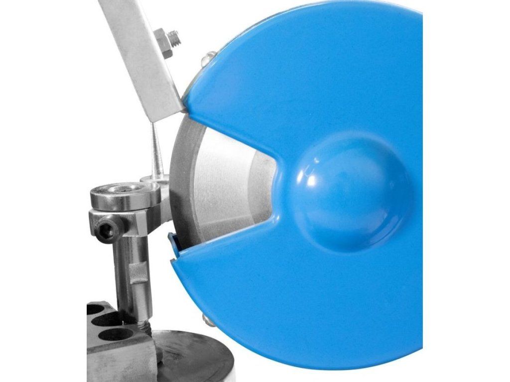 Detail upínacieho mechanizmu a základne ostričky