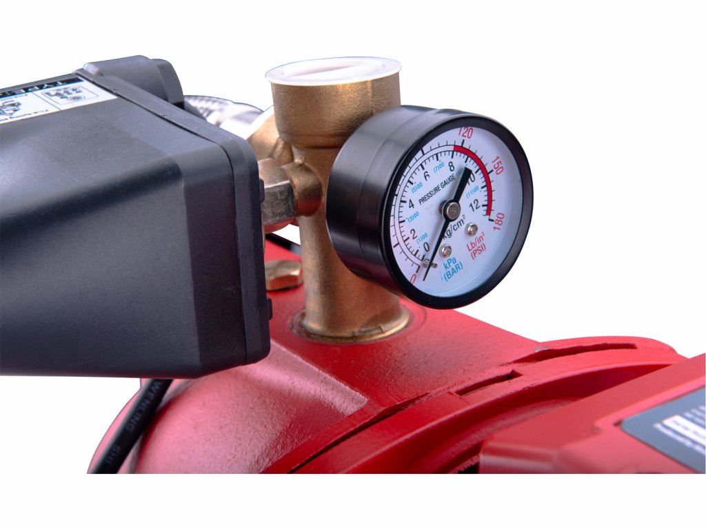 Vodáreň s príkonom 750W a prietokom 5270l/h pre čistú vodu v záhrade
